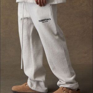 Men’s Essentials FEAR OF GOD Relaxed Sweatpants